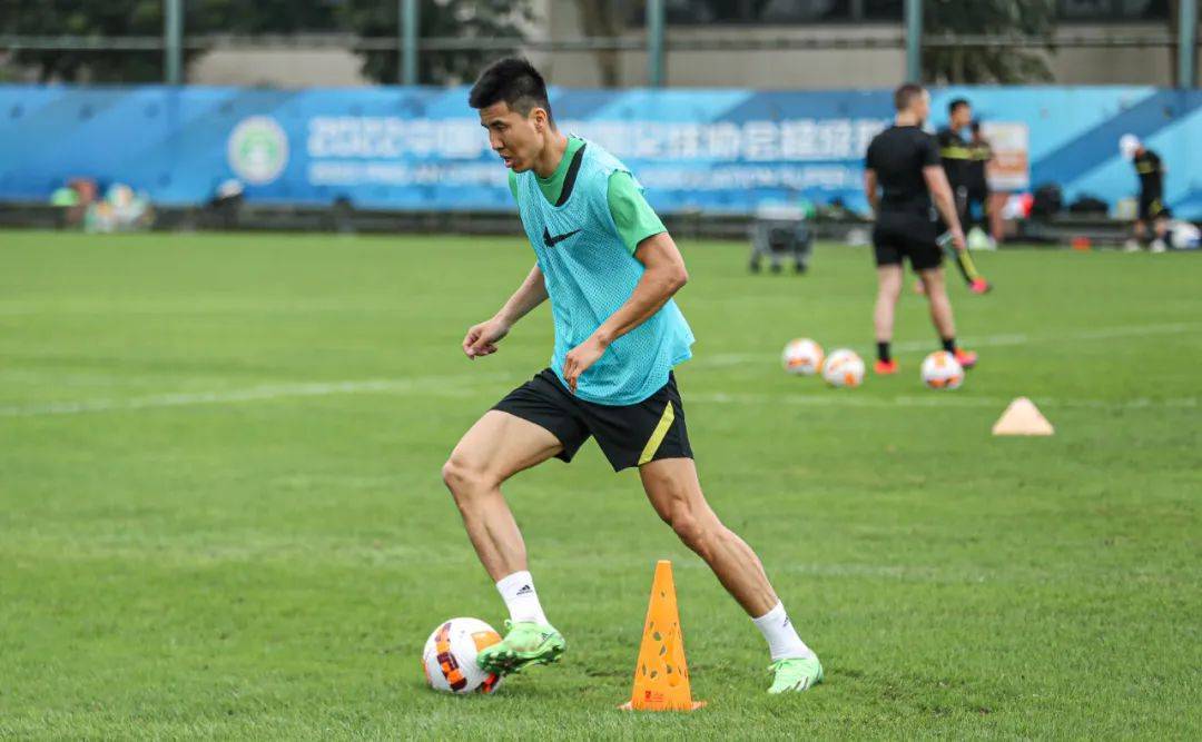 阿根廷女球员前往日本队试训锻炼