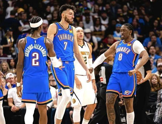 约基奇三巨头联手，巴特勒得分突破，引发争议冲击季后赛！