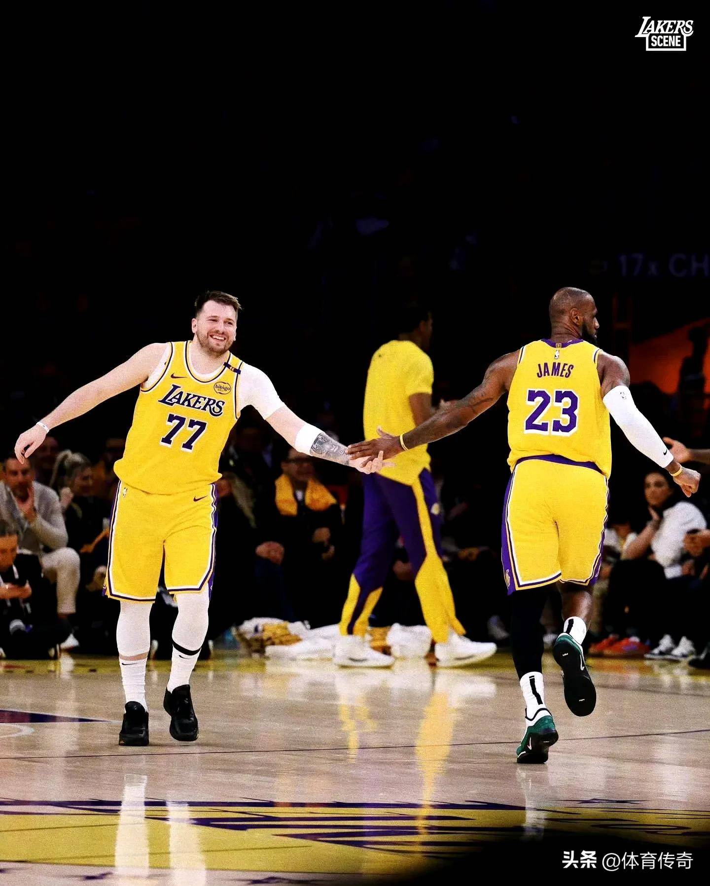 东契奇回归赛场，逆转首场状态亮眼，美国队观众沸腾！