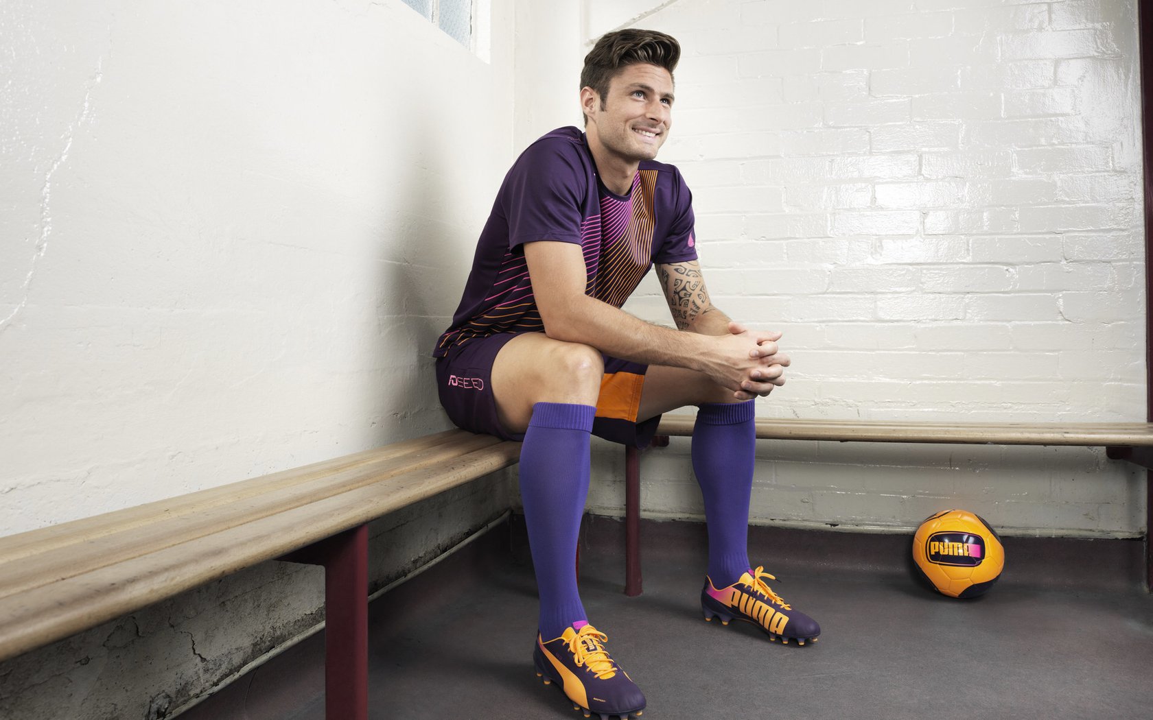 尤文图斯带队取胜！，哈兰德重要时刻战术调整赛场气氛高涨